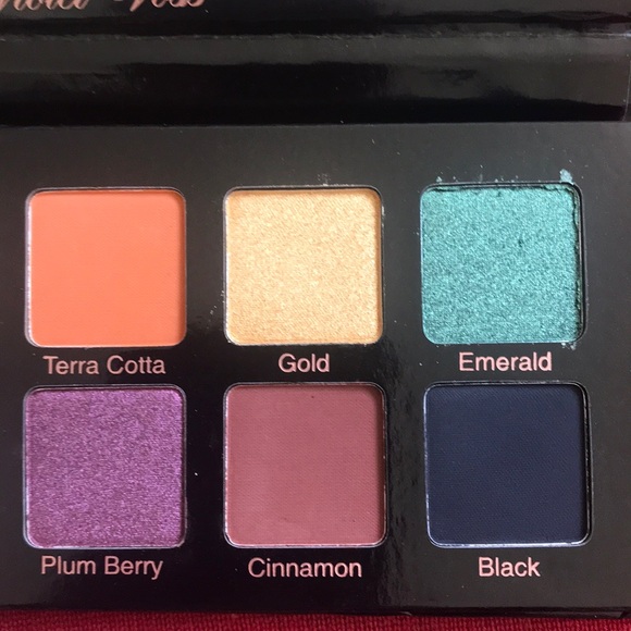 VIOLET VOSS Pro Series Eyeshadow Palette - Picture 6 of 6